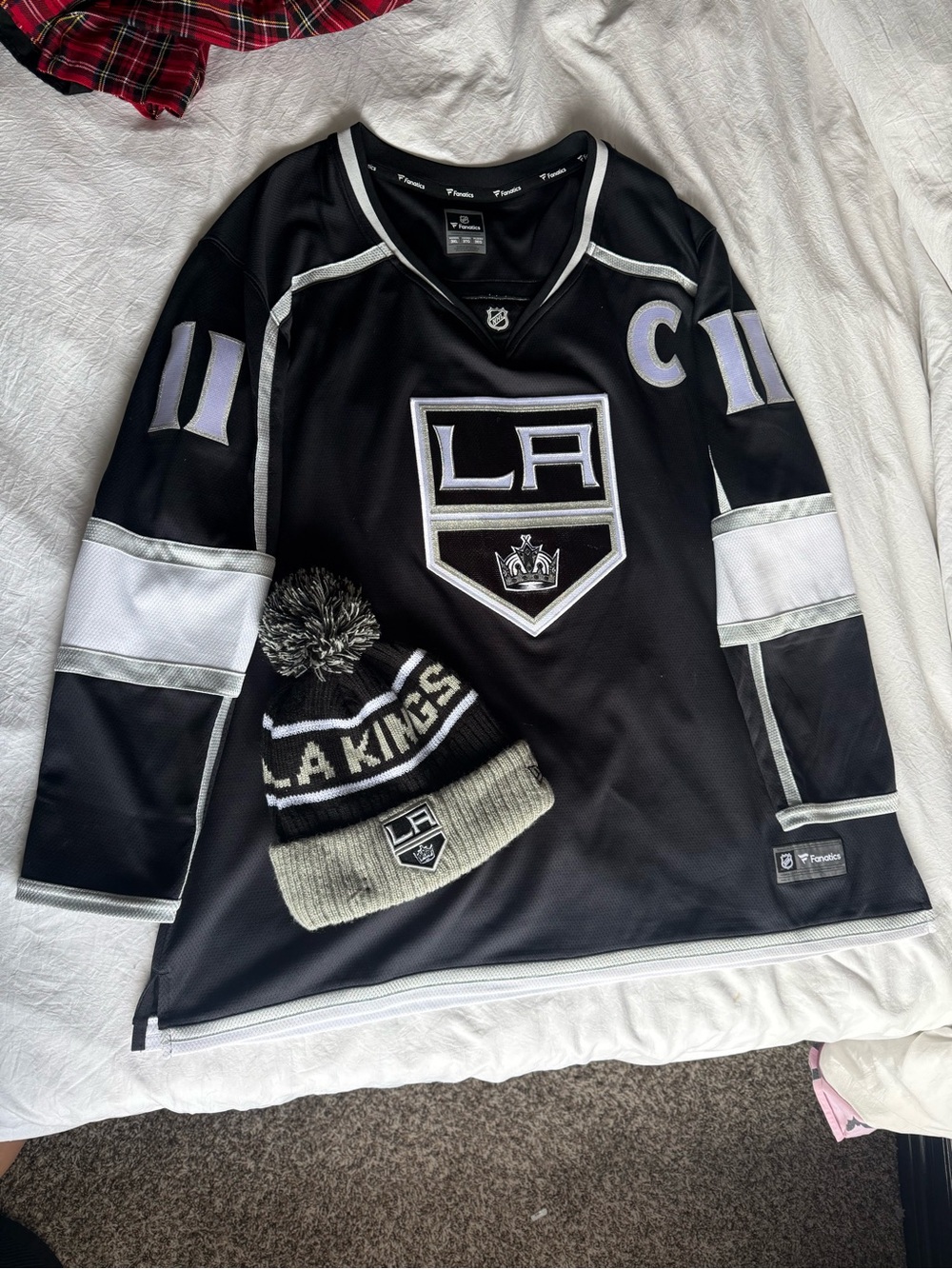 Los Angeles Kings Kopitar #11 Fanatics Jersey + Matching Beanie Bundle Women’s